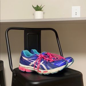 ASIC’s GEL running shoes!